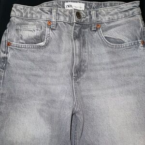 Zara women’s grey distressed denim size 4